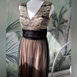 Jessica Howard evening dress